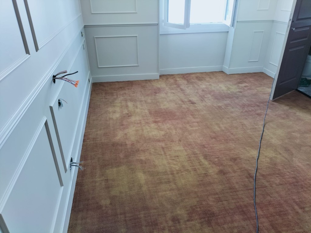 pose de moquette dans une maison à montardon par tuheil établissement