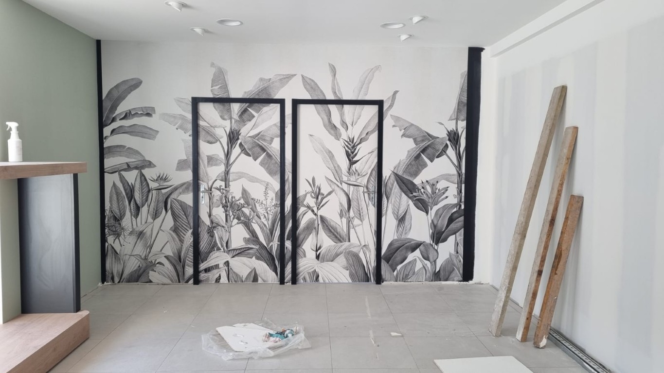 Décoration murale et travaux de peinture intérieure avec papier peint à Lons